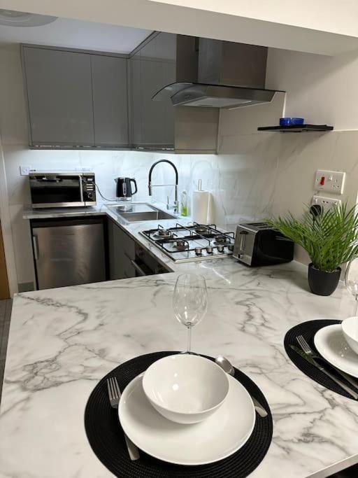 Stylish Entire 2bed Apartamento Londres